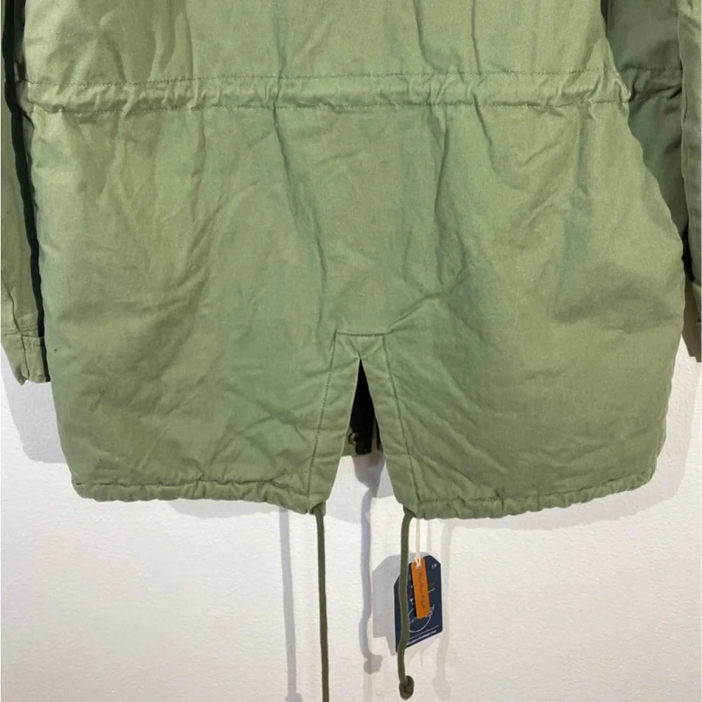 NWT Weatherproof Vintage Mens parka with Sherpa hood. Size medium
LAST ONE LEFT - Picture 6 of 8